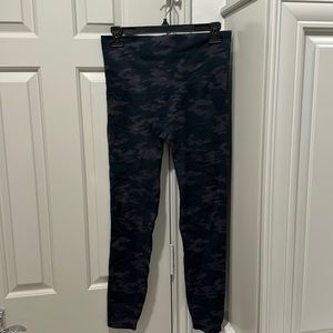 Spanx Black Camo Leggings XL